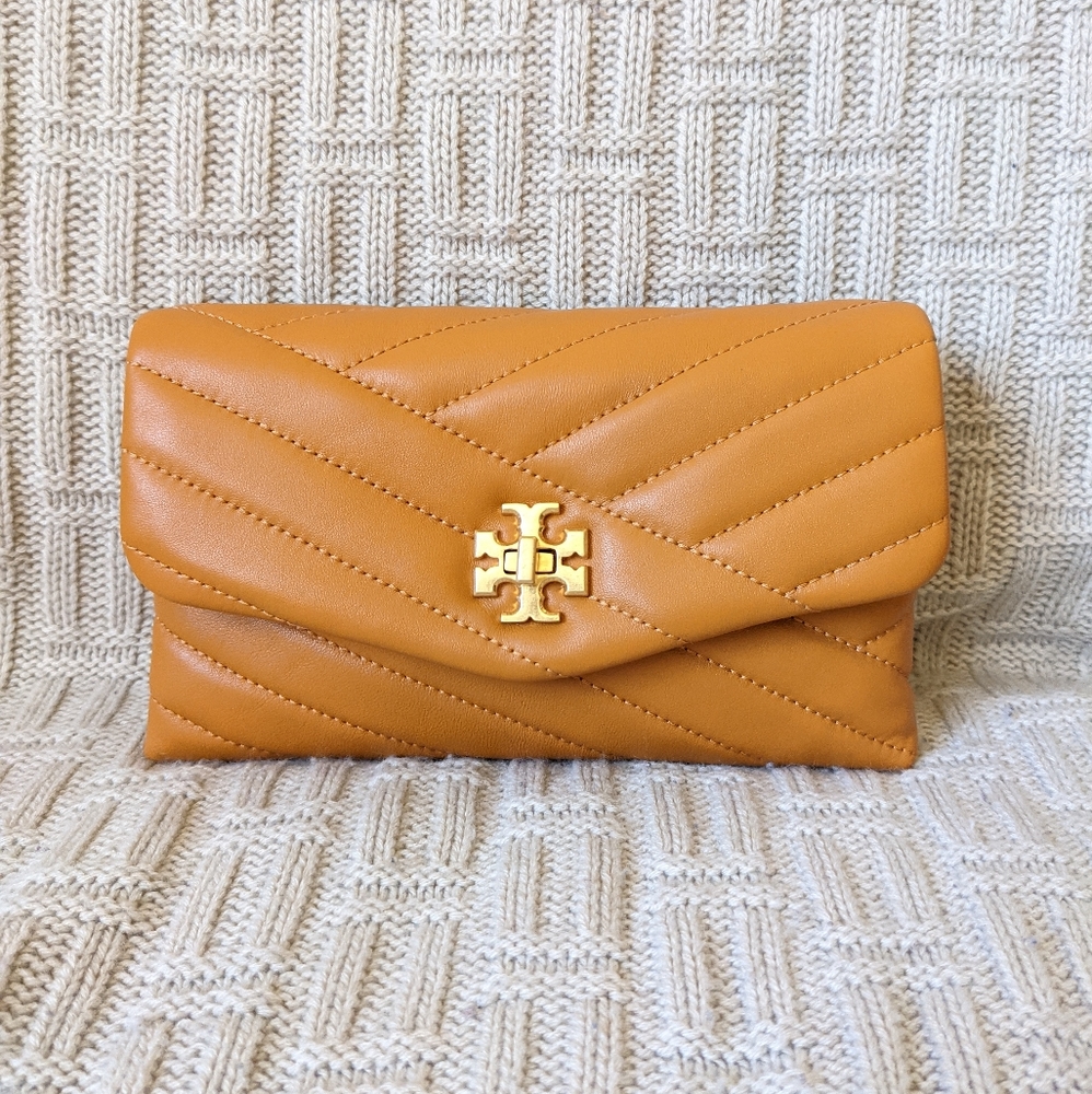 Tory Burch Kira Chevron Chain Wallet - EUC